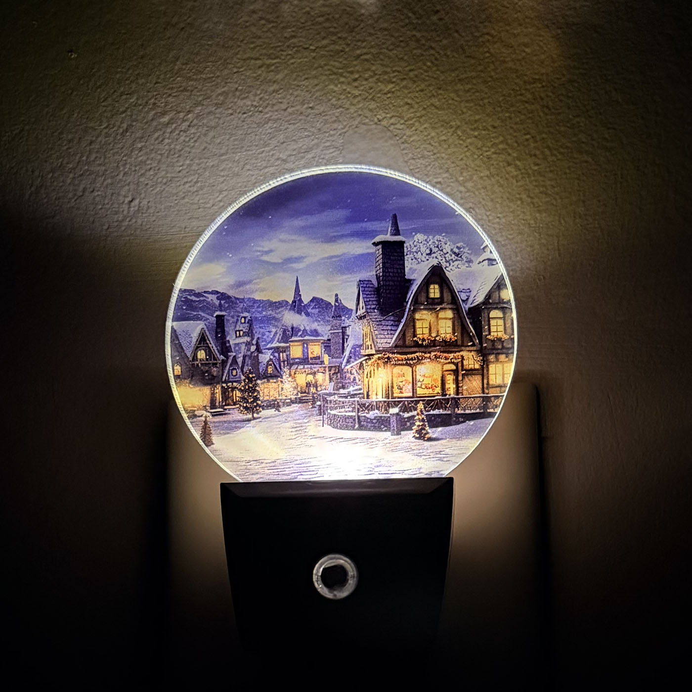 LED Photo Night Light Plugin - Christmas Town